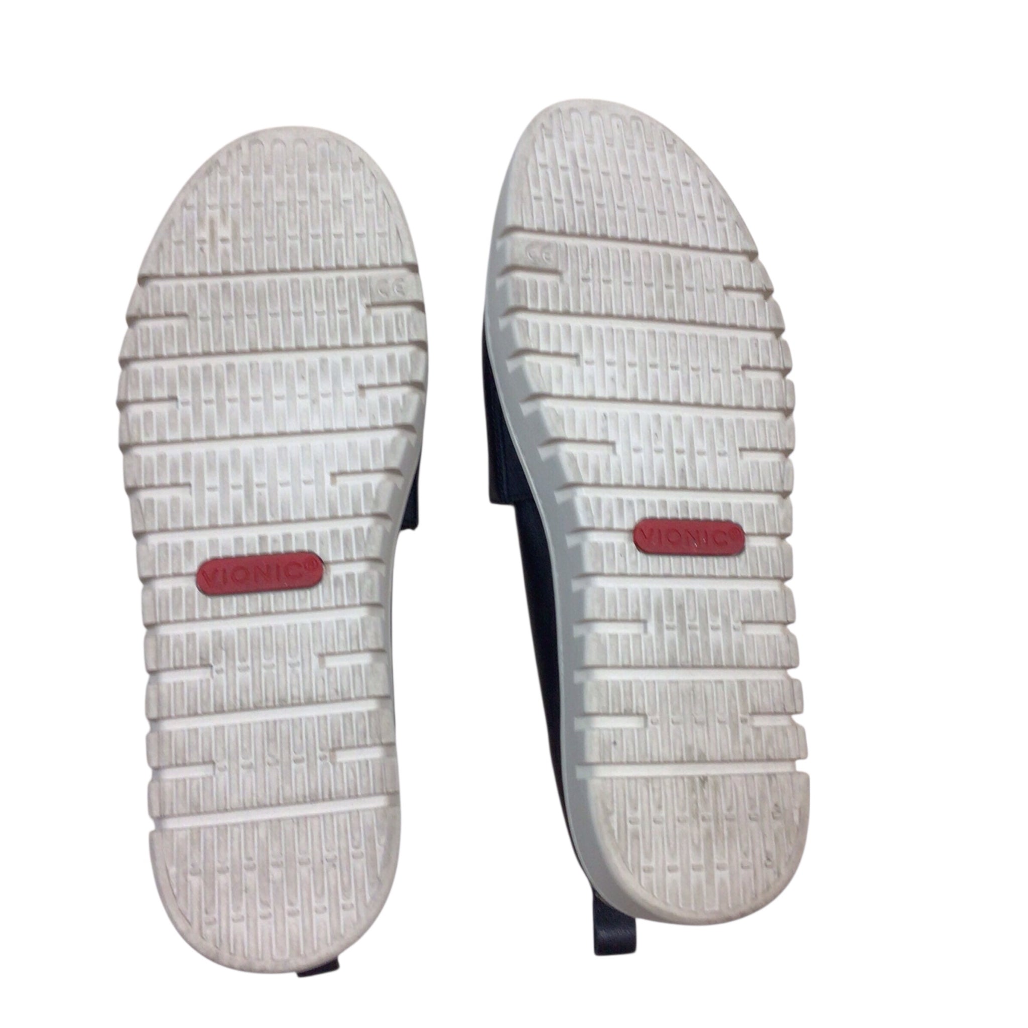 Vionic Slip on Shoes Size 10 Black