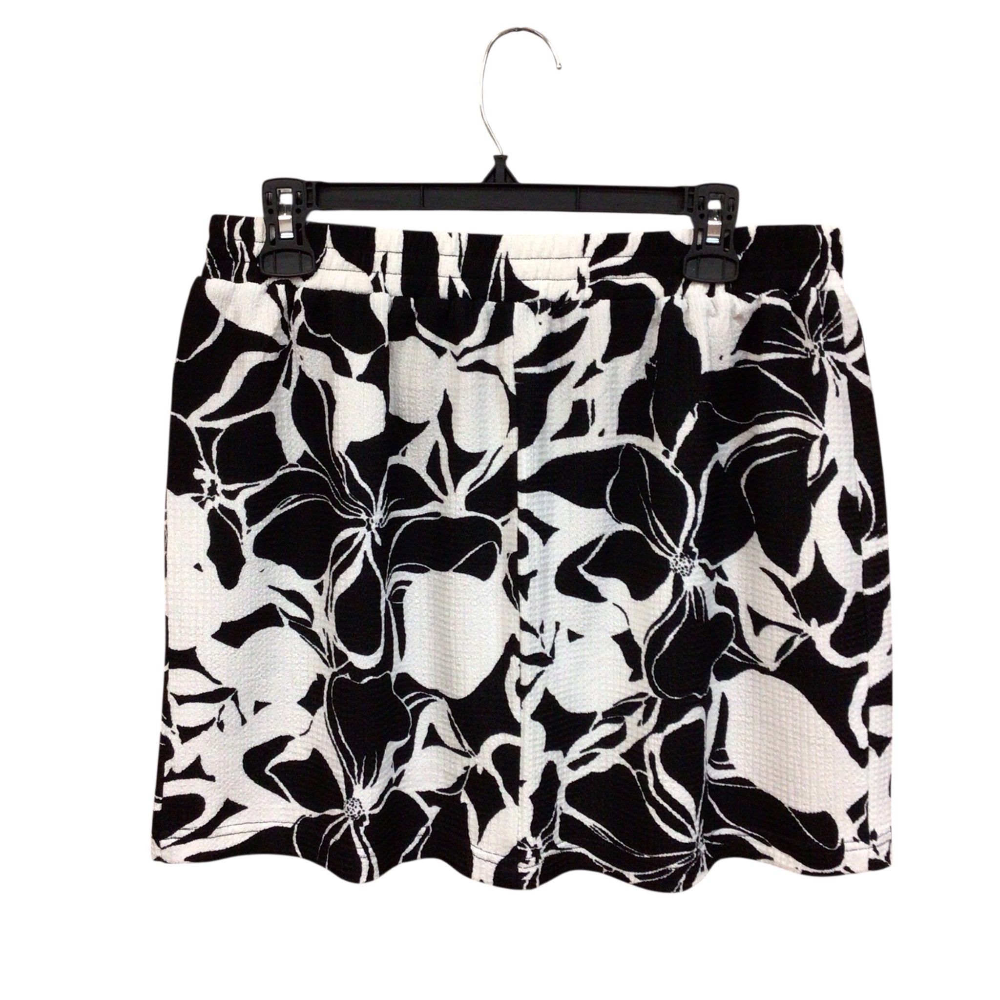 Soho Women Size Petite Medium Skorts
