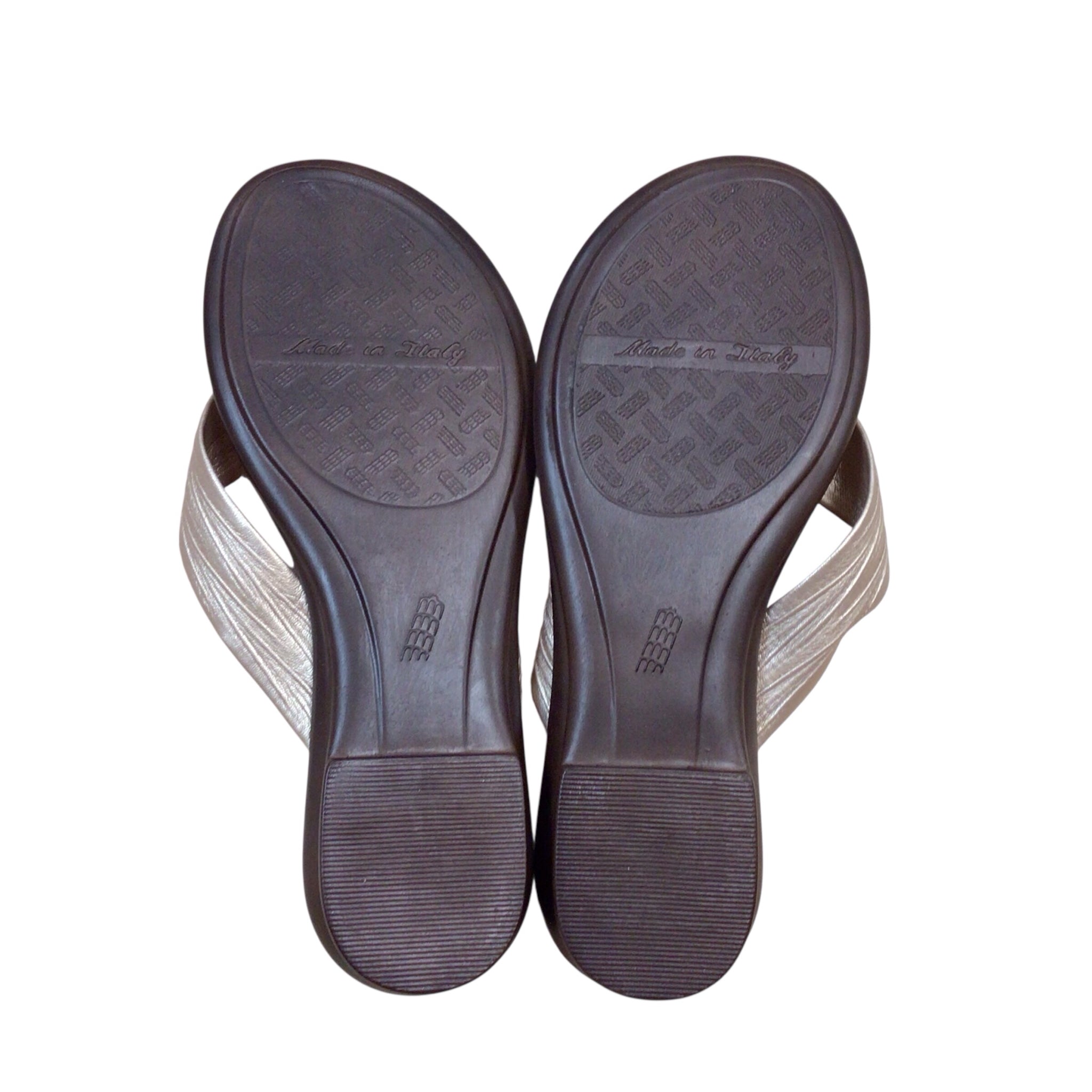 Italian Shoemakers "Aleena" Champagne CZ Embellished Sandals Size 8