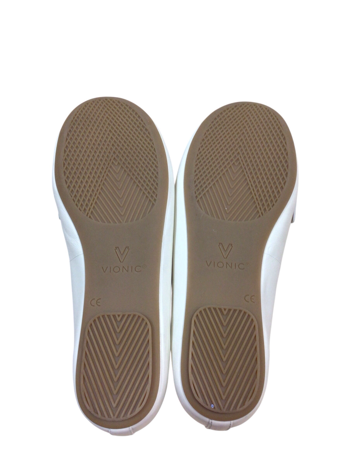 Vionic Tessa Women's Orthotic Slip On Ivory Flats - Size 10