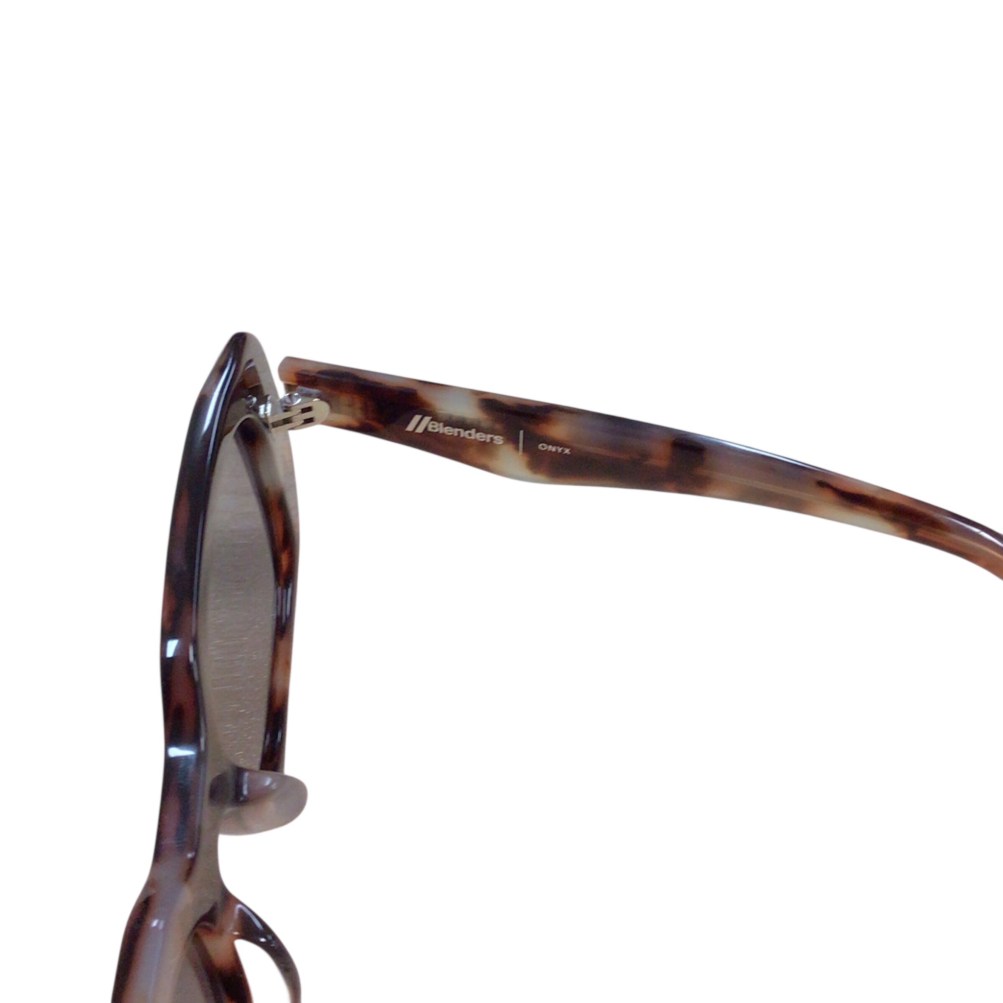 Blenders "Onyx" Sunglasses in Latte Tort