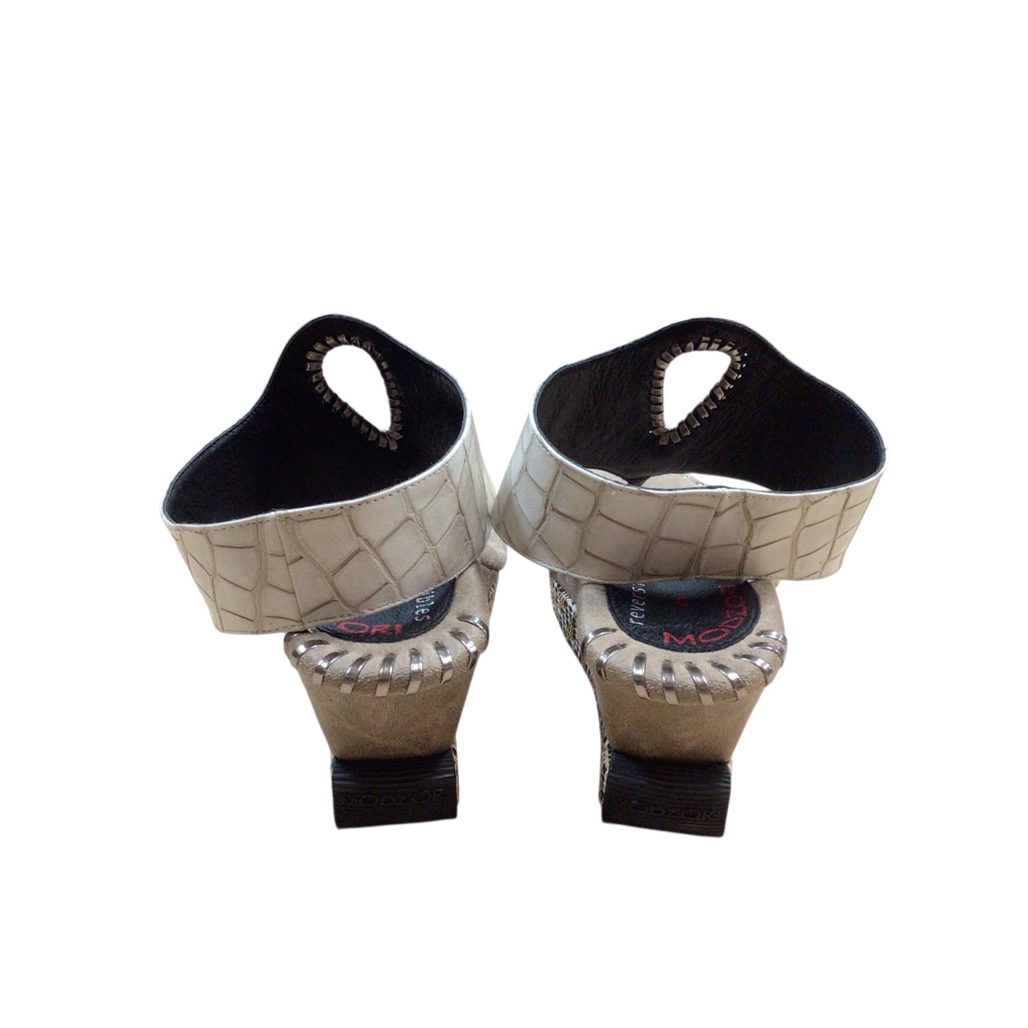 Modzori Reversibles Lucia 5 - Stone flips to Black Wedge Sandals Size 8