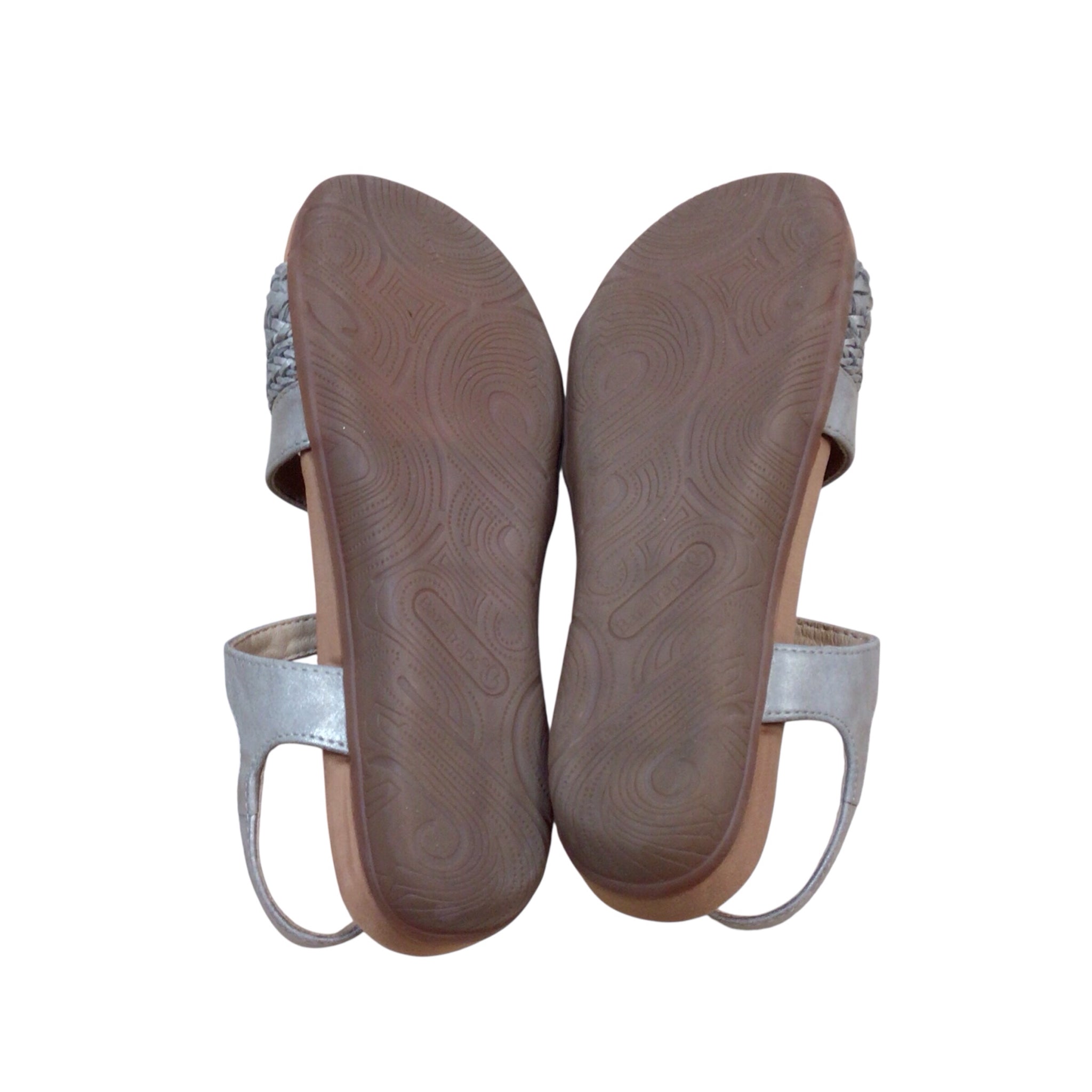 Baretraps "Jalen" Silver Tone Sandals Size 7