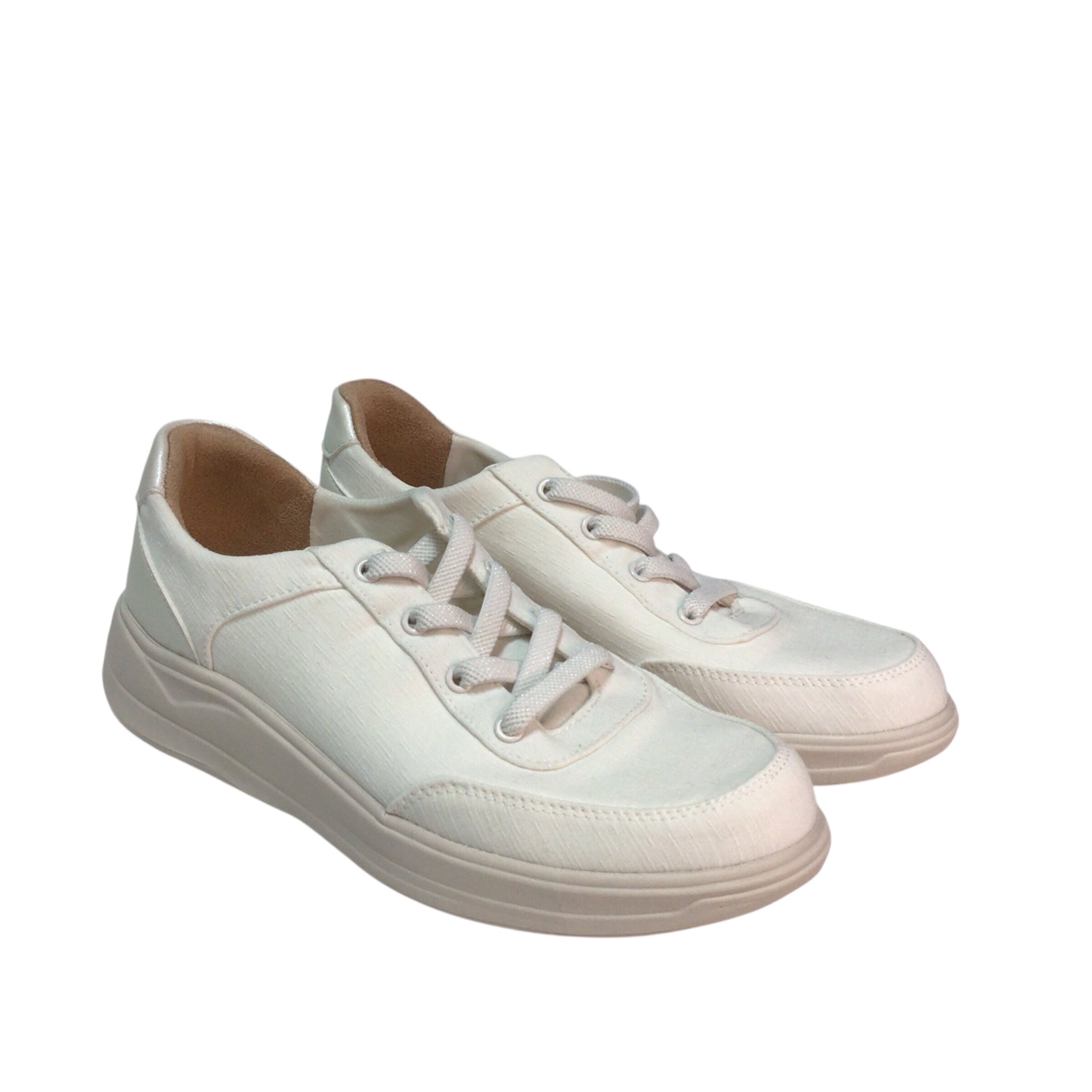 Bzees Times Square Slip On Sneaker Size 7